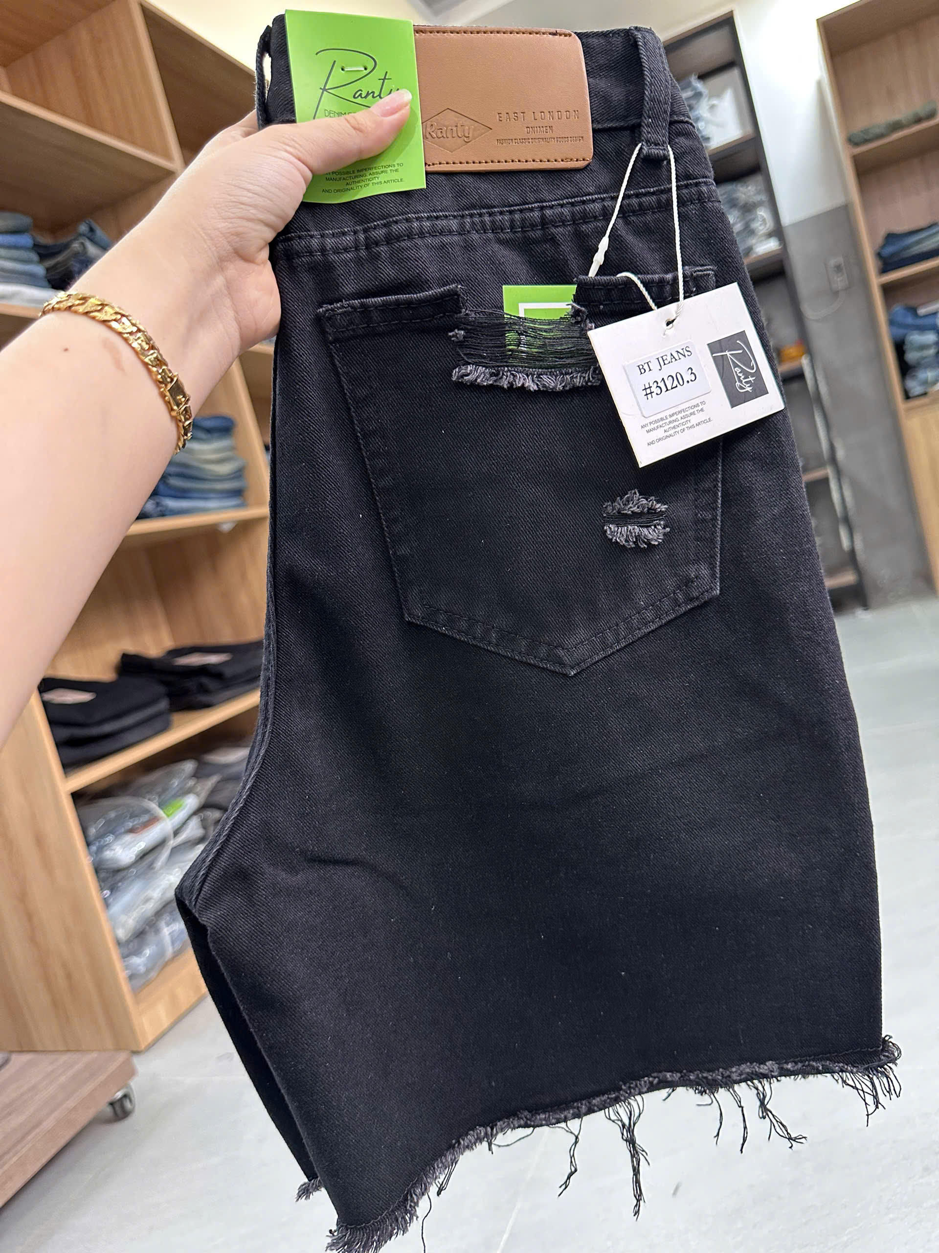 Quần short jeans trơn không giãn tua lai rách Ms 3120.3
