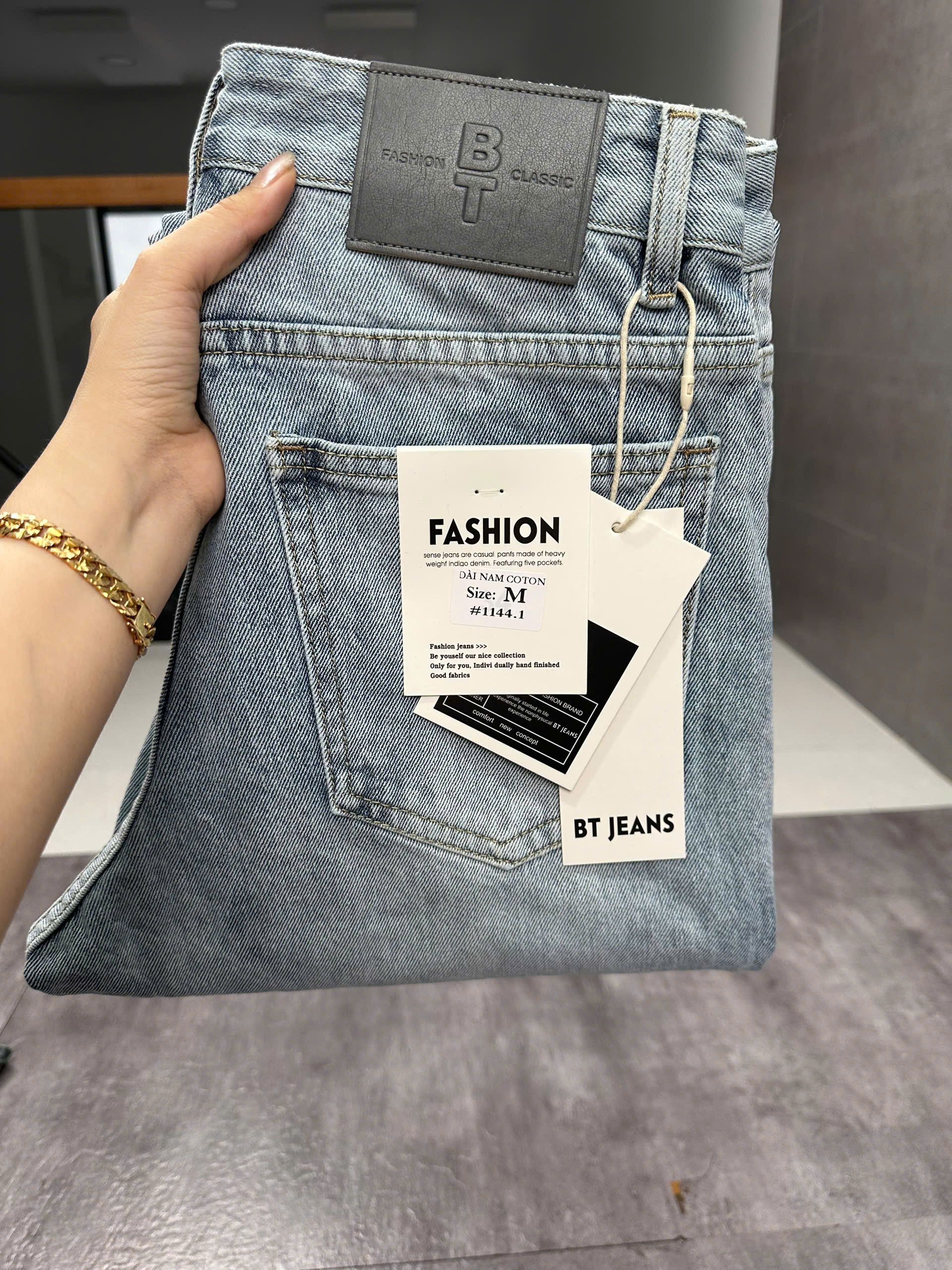 Quần jean nam cotton suông xanh sáng không giãn Ms 1144.1